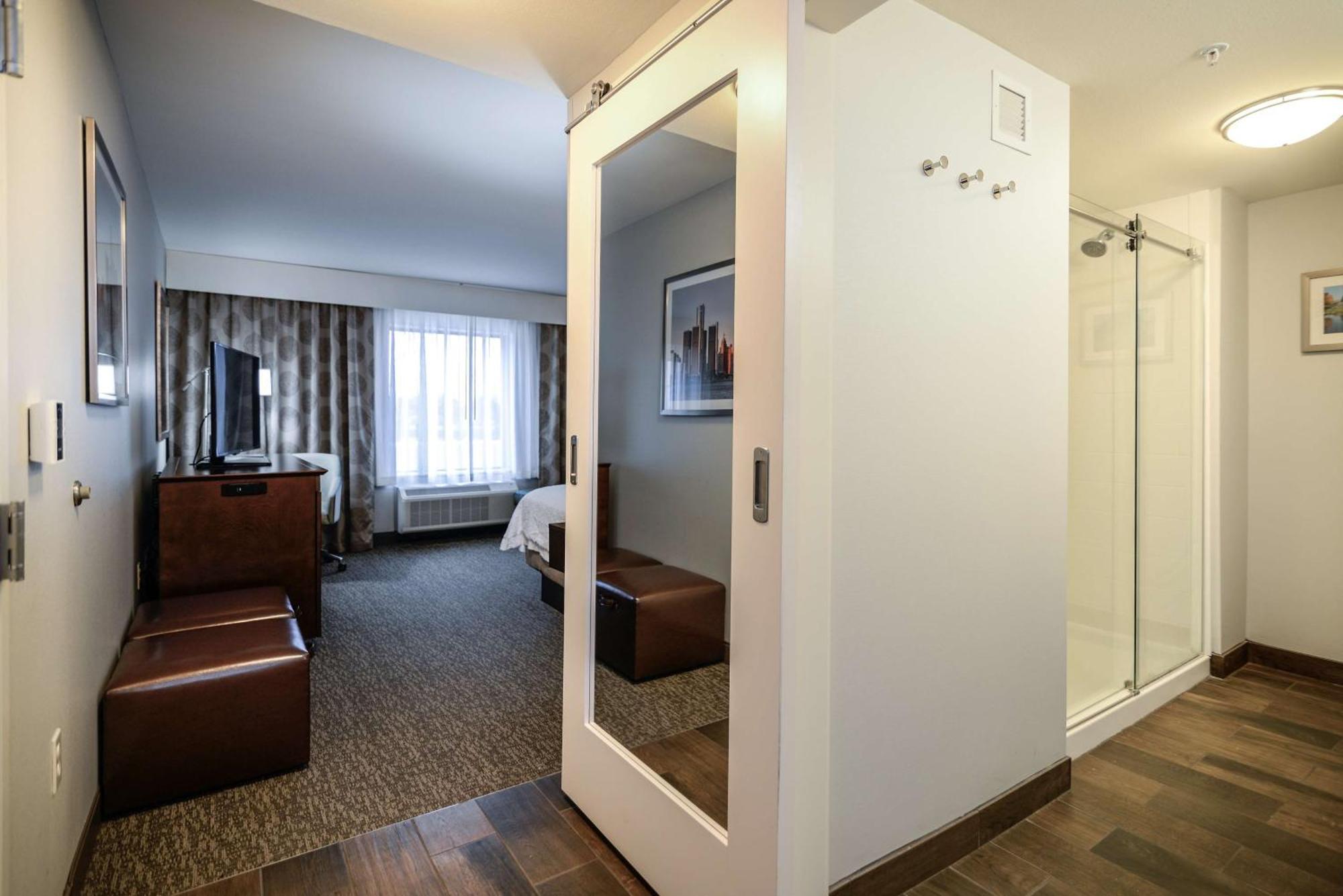 Hampton Inn Brighton Mi Kültér fotó
