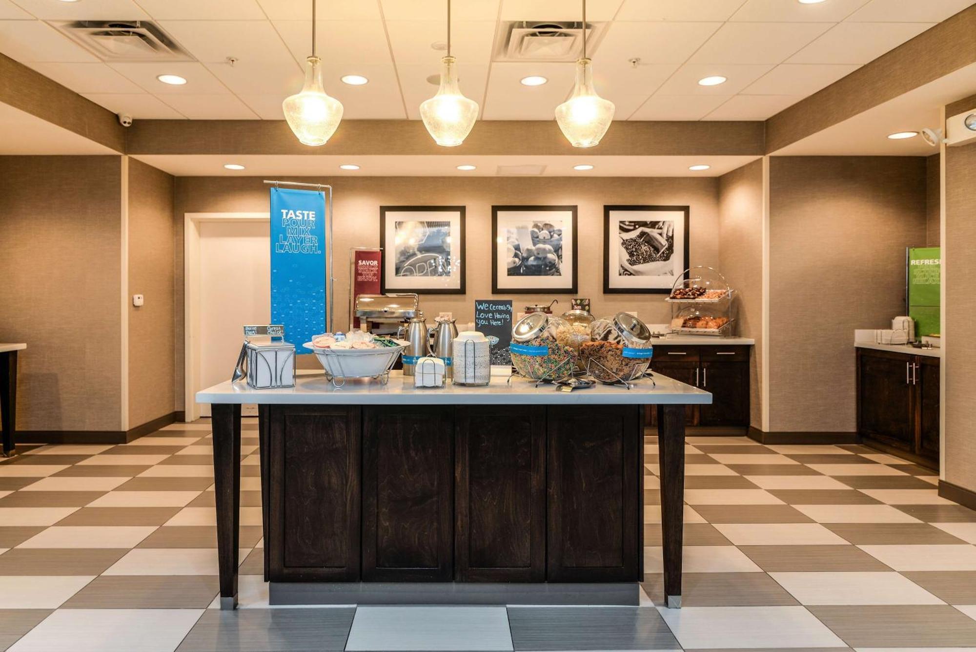 Hampton Inn Brighton Mi Kültér fotó